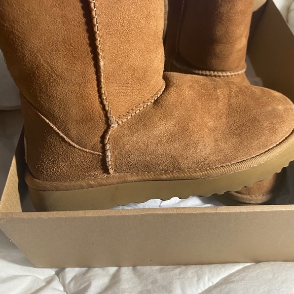 Ugg’s - Picture 5 of 12